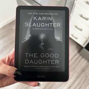 Kindle Paperwhite 12th Gen in Raspberry